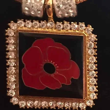 Poppy Square Medallion