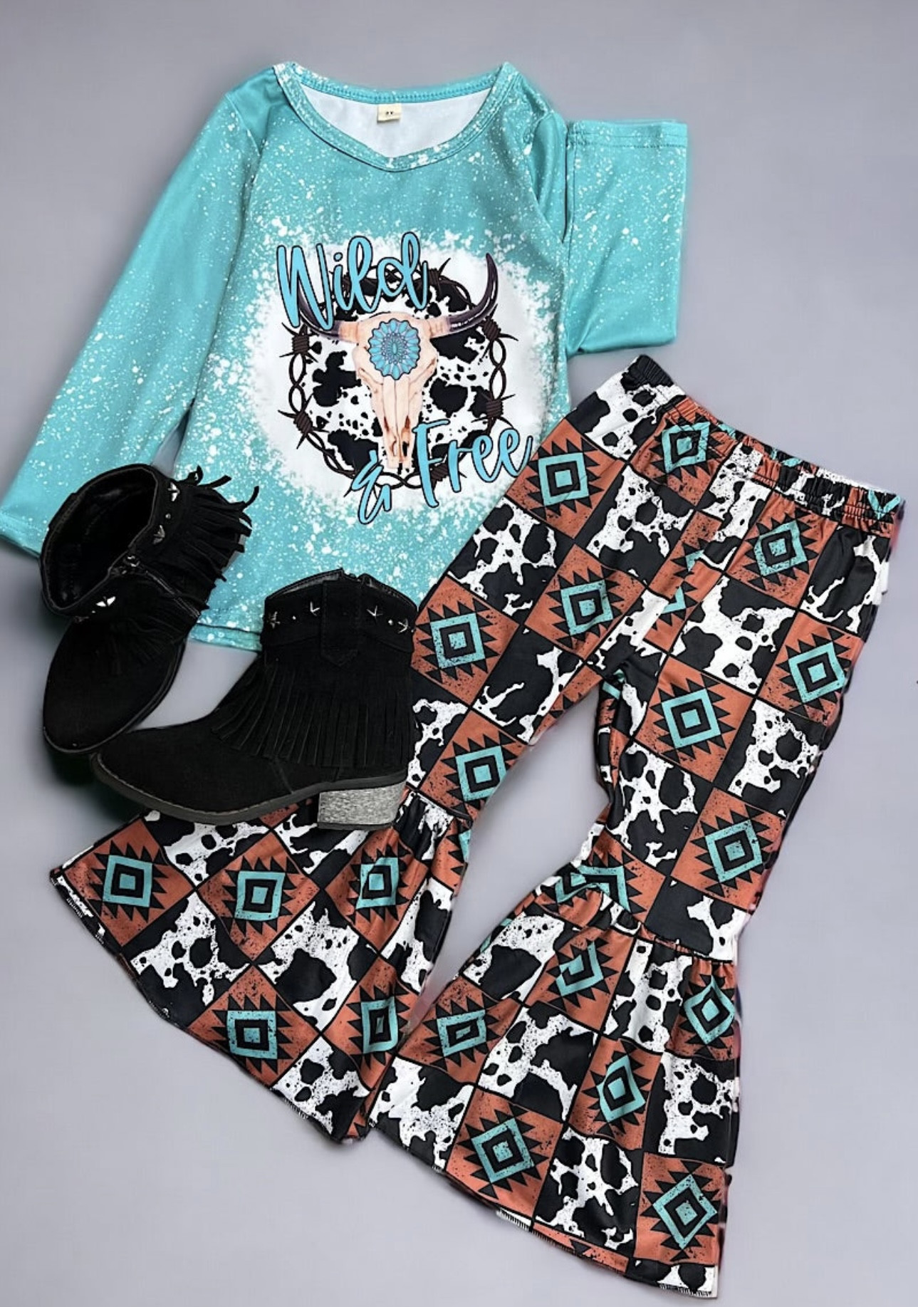 "Wild & Free" bull skull. printed long sleeve 2pc. set