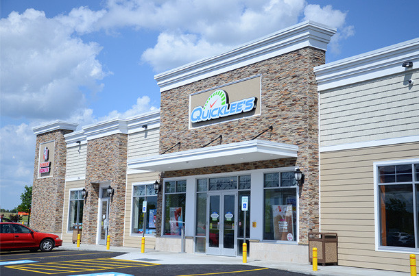 Avon Travel Center
